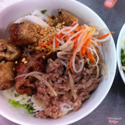 Bún thịt thập cẩm