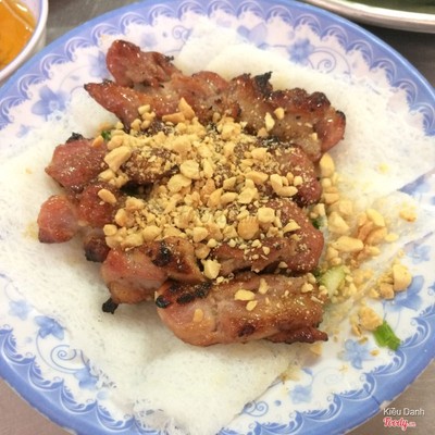 Bánh hỏi thịt nướng