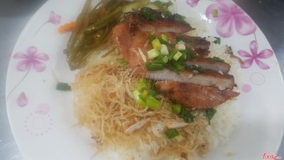 Cơm tấm sườn bì