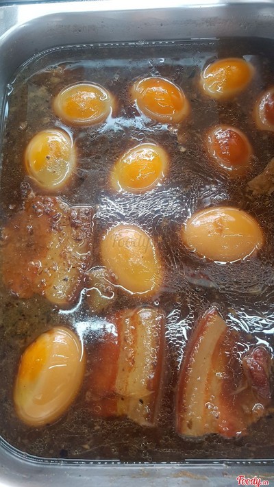 Thịt kho trứng