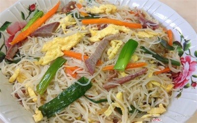 Bún xào thập cẩm
