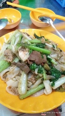 Hủ tiếu xào thịt heo
