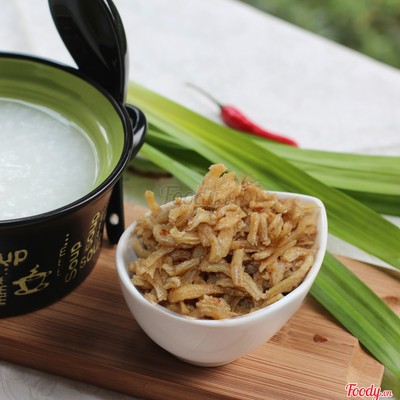 Cơm cá cơm chiên giòn