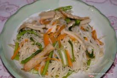 Hủ tíu xào chay