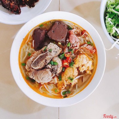 Bún chả giò