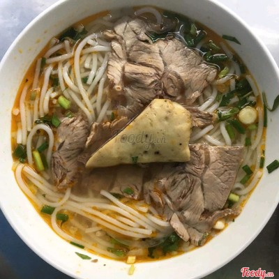Bún bò + chả Huế
