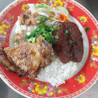 Sườn lạp xưởng