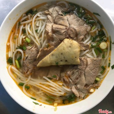 Bún bò tái + chả Huế