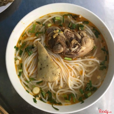 Bún giò heo + chả Huế