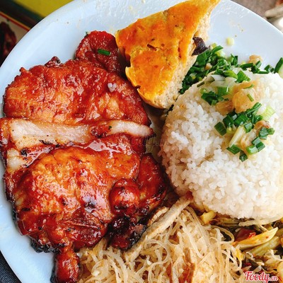 Cơm sườn bì chả
