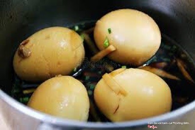Trứng kho thêm