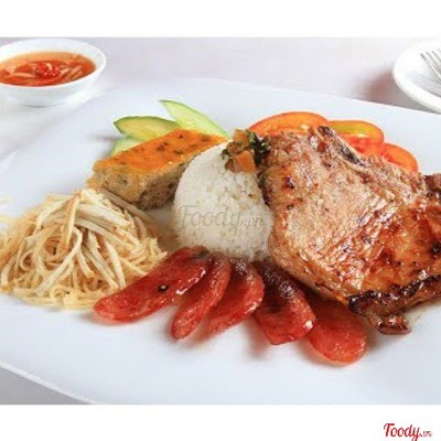 Sườn chả lạp xưởng