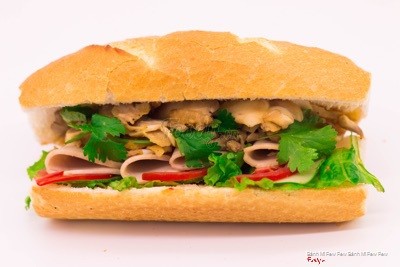 Bánh Mì Gà Sốt Nhật