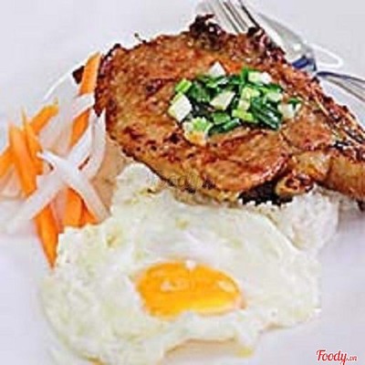 Cơm sườn + chả hấp + ấp la