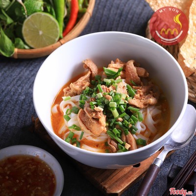 Mì Quảng Gà Ta Rút Xương