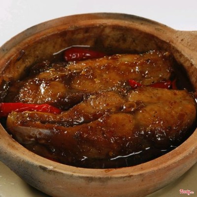 Cá bông lau kho tộ