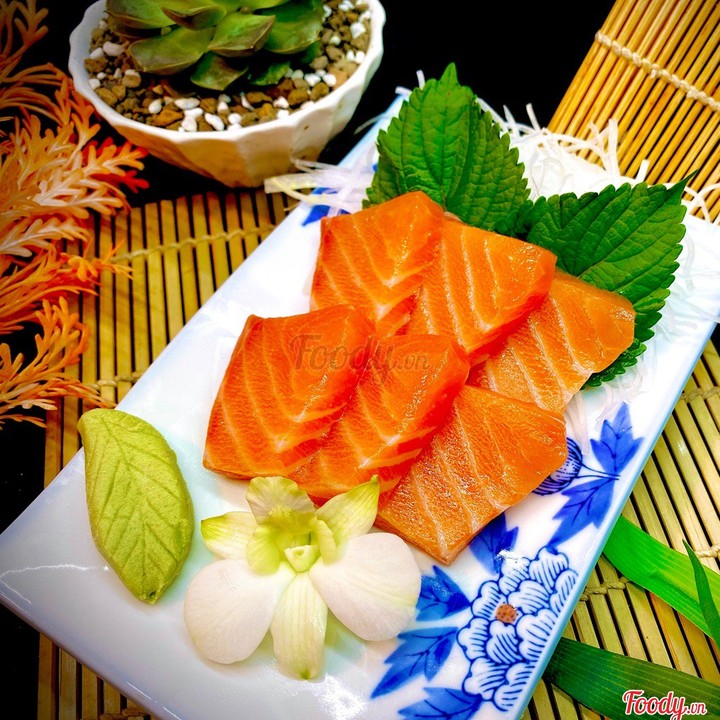 Sushi Tia Chớp