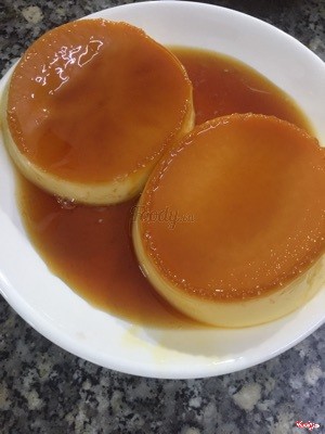 Bánh flan lớn