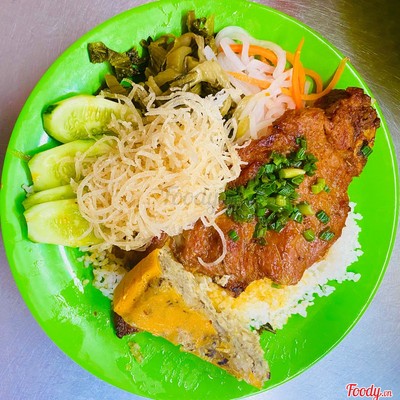 Cơm tấm sườn + bì + chả