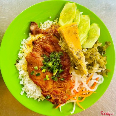 Cơm tấm sườn + chả