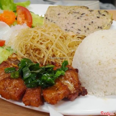 Cơm ba rọi chả