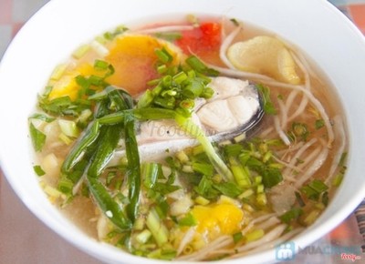 CƠM CANH CHUA CÁ HÚ