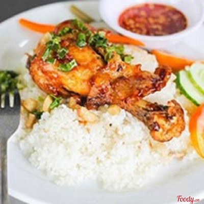 Cơm gà + trứng kho