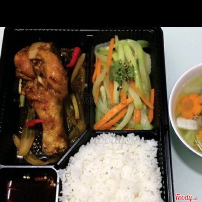Cơm đùi gà chiên nước mắm