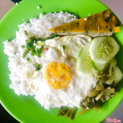 Cơm tấm trứng + chả hấp