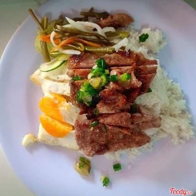 Cơm tấm sườn miếng, ốp la