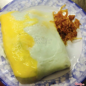 Bánh cuốn trứng ( Củ sắn + chả )