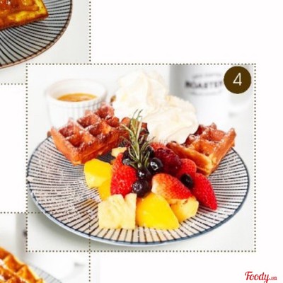 Special waffle with fruit