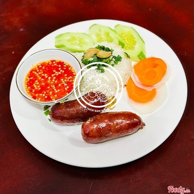 Cơm Tấm Lạp Xưởng