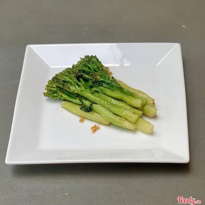 Sides - Sauteed Broccoli With Garlic