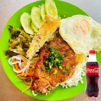 Cơm Tấm Sườn Trứng Chả + Coca