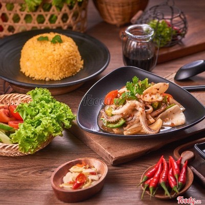 Cơm Mực Xào Bông Cải