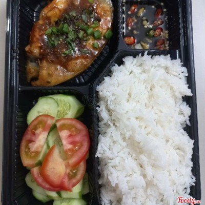 Cơm Cá ba sa kho thơm