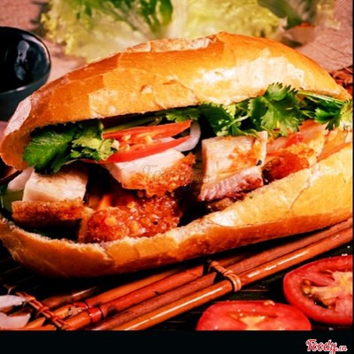 Bánh mì heo quay đặc biệt