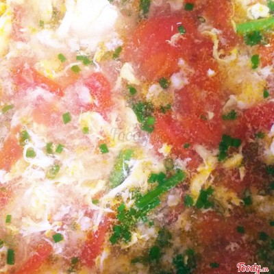 Canh cà chua +trứng +thịt bằm