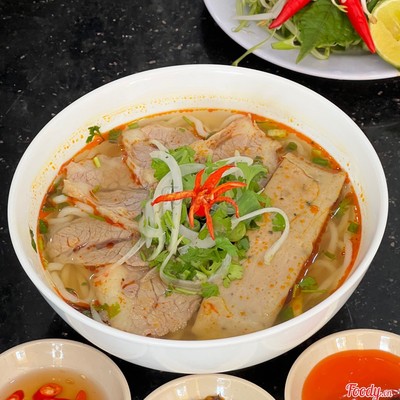 Bún Bò Nạm Chả