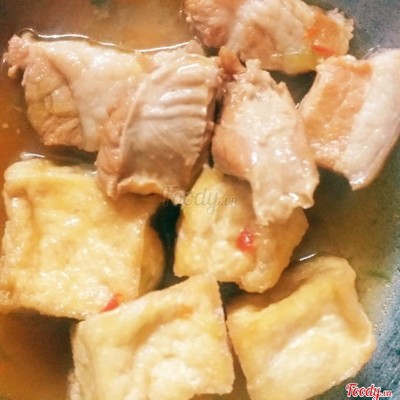 Cơm Sườn Non Kho Đậu Hũ
