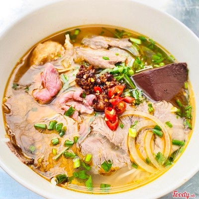 Bún Bò tái nạm chả