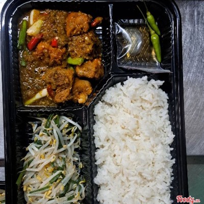 Cơm Sườn Non Kho Sả Ớt
