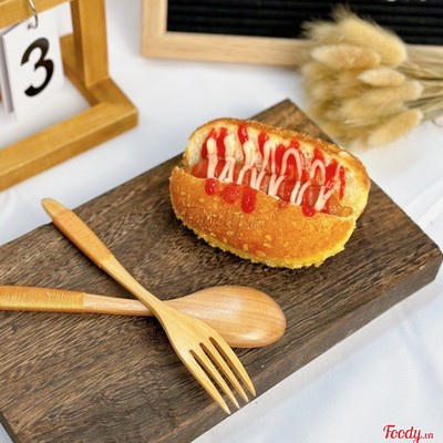 Bánh Mì Xúc Xích Tươi Chà Bông