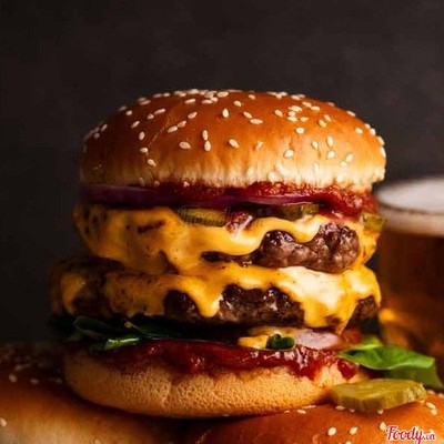 Burger Bò Mỹ 4 Tầng Siêu Khổng Lồ