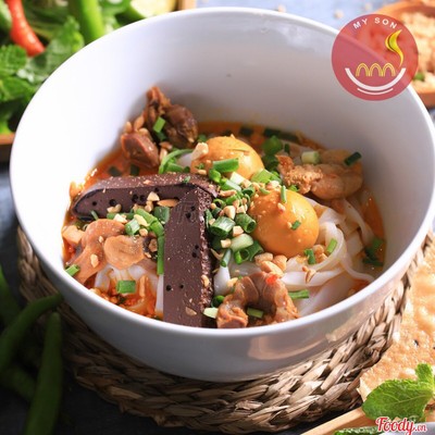 Mì Quảng Lòng Gà Trứng Non