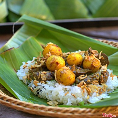 Xôi Gà Lòng Trứng Non