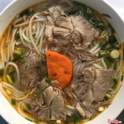 Bún bò tái + chả cua