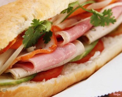 Bánh mì thịt nguội ( da bao)
