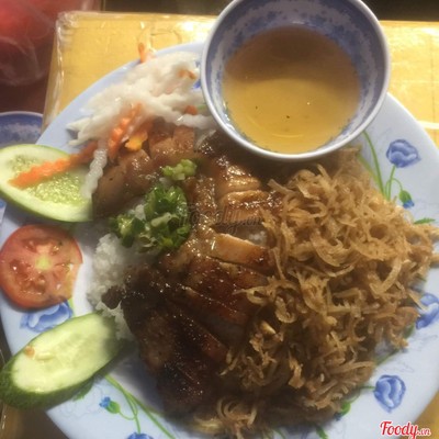 Cơm sườn chả hấp